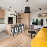 Saska Kepa Comfy By Bookinghost דירה ורשה