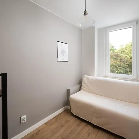 Saska Kepa Comfy By Bookinghost * Varsavia