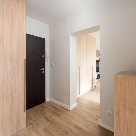 Saska Kepa Comfy By Bookinghost