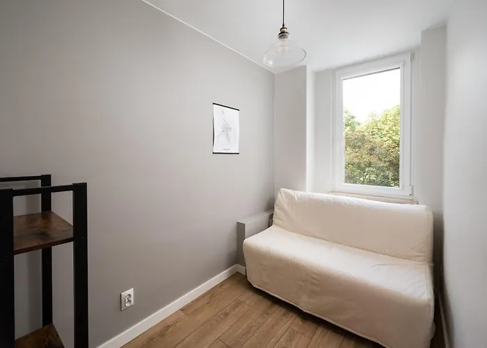 Saska Kepa Comfy By Bookinghost * Warsaw