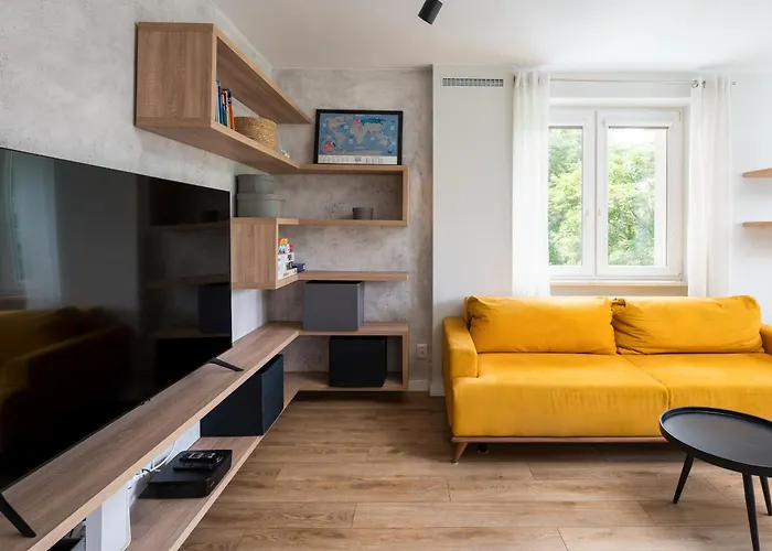 Apartment Saska Kepa Comfy By Bookinghost