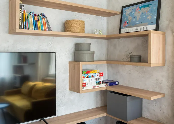 Saska Kepa Comfy By Bookinghost Apartment *