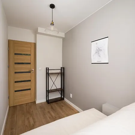 Saska Kepa Comfy Apartment